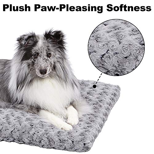 MidWest Homes for Pets XXS QuietTime Deluxe Gray Ombré Swirl Plush Pet Bed, Machine Washable, Non-Skid Bottom, Soft Crate Mat for 18-inch Crates