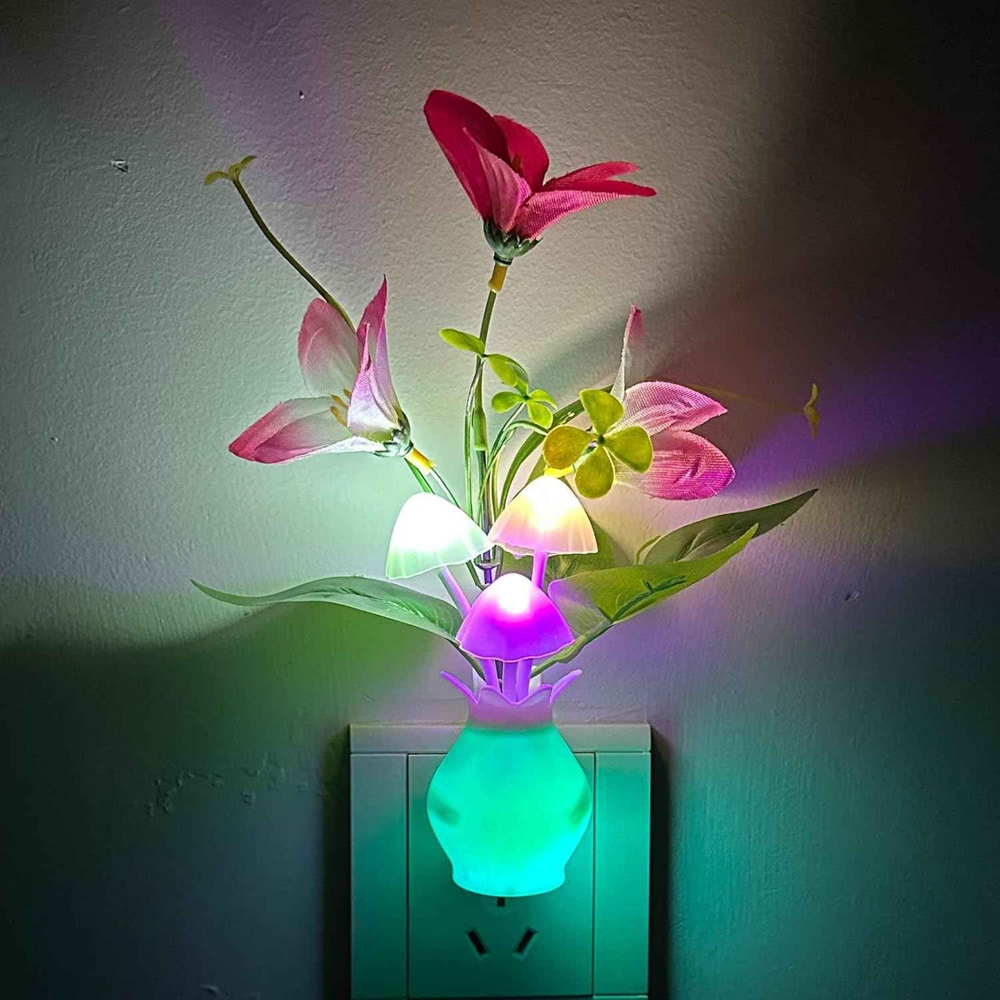 Plug-in Night Light with Auto Light Sensor, RGB LED Mushroom Night Light Wall Based Flower Lamp 1W Energy Efficient Nursery Nightlight for Kids Room, Bedroom, Nursery, Lounge, Hallway and Stairs | Nursery Nightlight, Auto Light Sensor, Energy Efficient, W