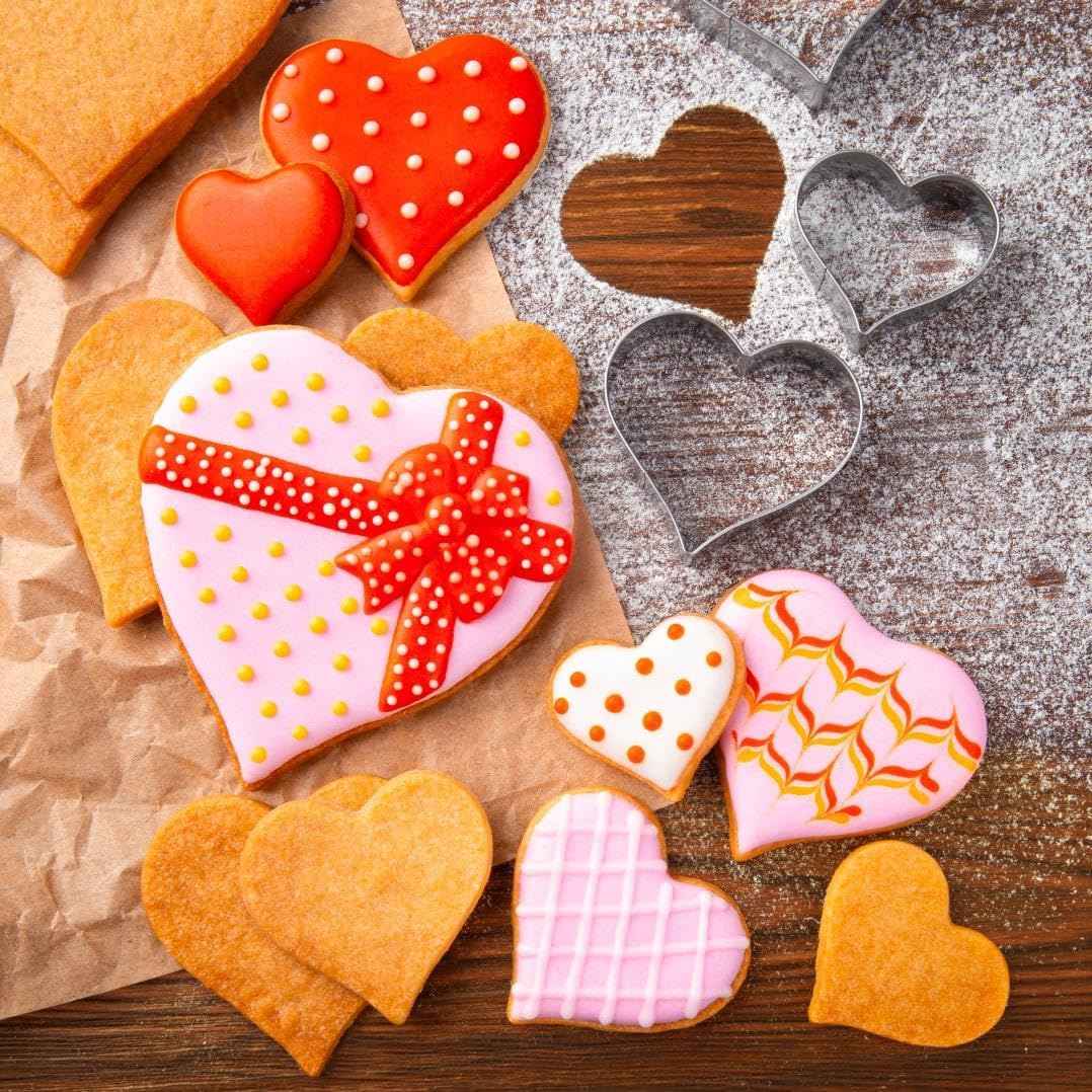 Heart Cookie Cutter Set - 7 Pieces Heart Cookie Cutter for Valentine's Day - Stainless Steel Small Heart Shaped Cookie Cutter for Sandwiches, Cookie, Biscuit