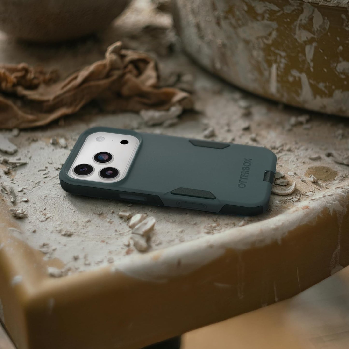 OtterBox iPhone 17 Pro Max Commuter Series Case - Black - Rayz Mart