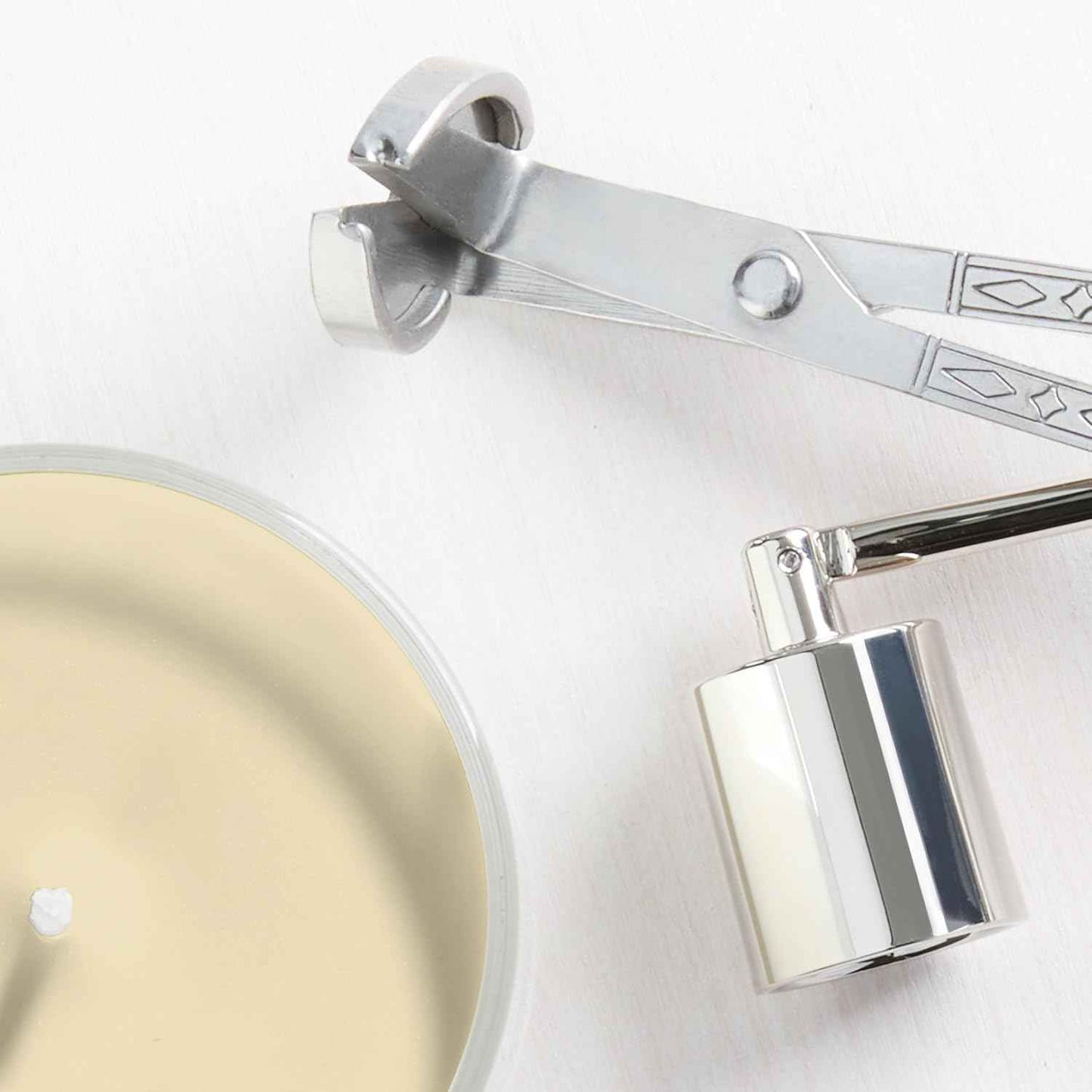 Yankee Candle Christmas Cookie Scented Candle, 22oz Large Jar with up to 150 Hour Burn Time, Giftable, Holidays