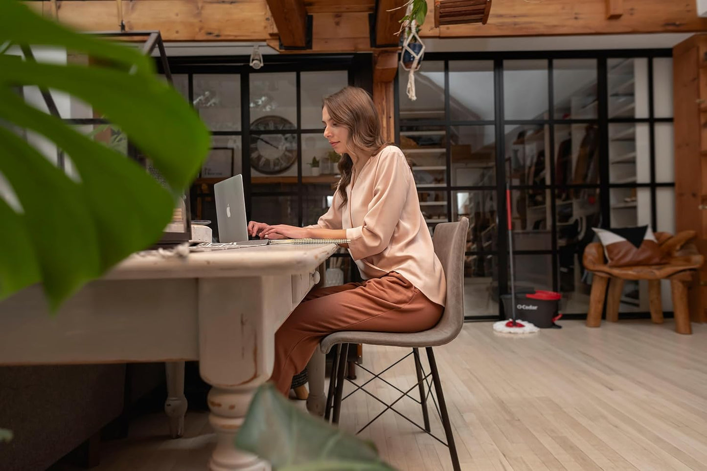 O-Cedar EasyWring Microfiber Spin Mop, Bucket Floor Cleaning System, Red, Gray, Standard - Rayz Mart