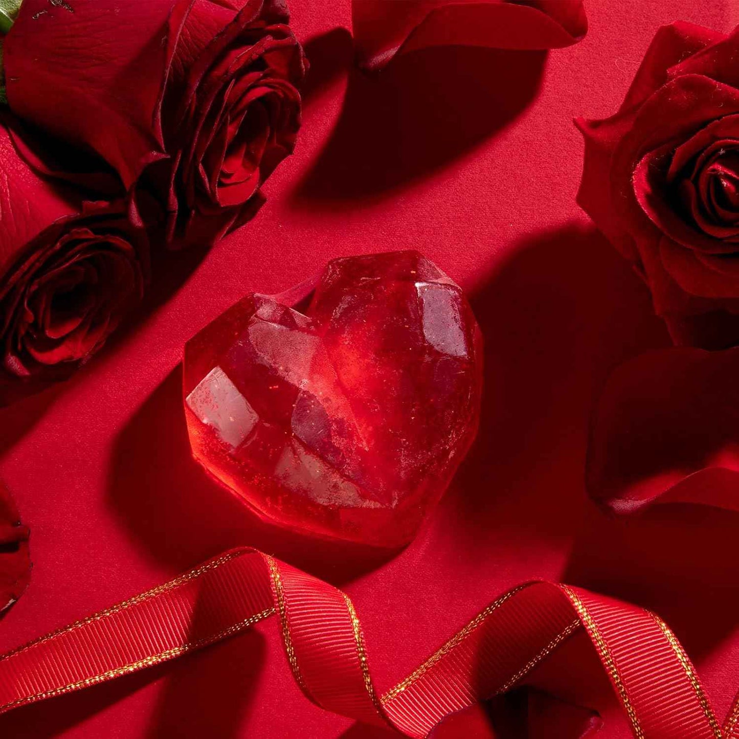 Gifts for Girlfriend Wife Lover Unique Gifts Basket Ideas Box Wedding Engagement Gifts Birthday Gifts for Women Heart-shaped Gifts Red Rose Gift Love You Gifts Romantic Gifts Set