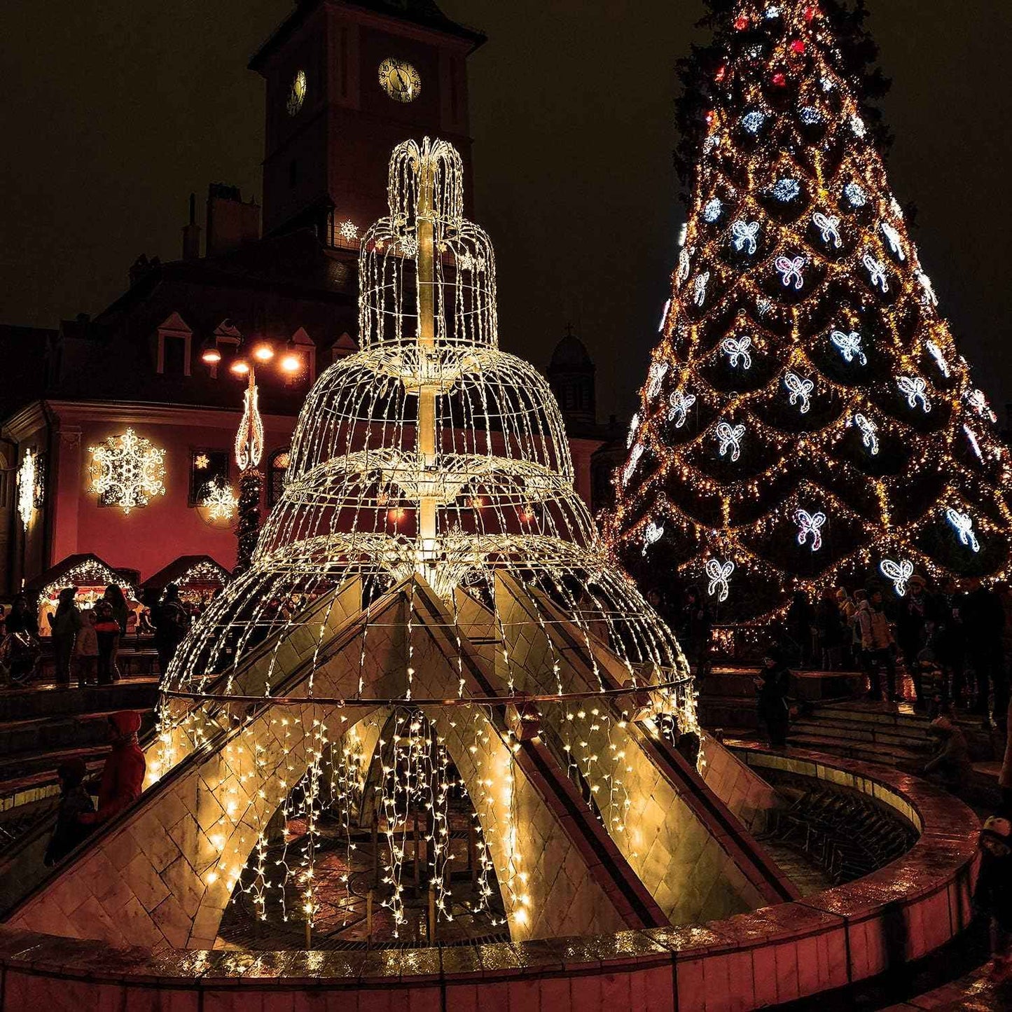 Brightown 40FT Warm White Icicle Christmas Lights, 432 LED Outdoor Waterproof String Lights with 81 Drops, 8 Modes, Timer, Connectable, Remote Included