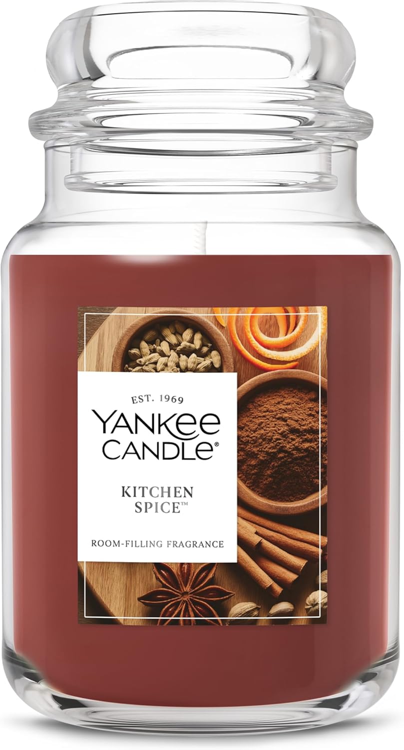 Yankee Candle Autumn Wreath, Fall Scented Candle, 22oz Large Jar with up to 150 Hour Burn Time