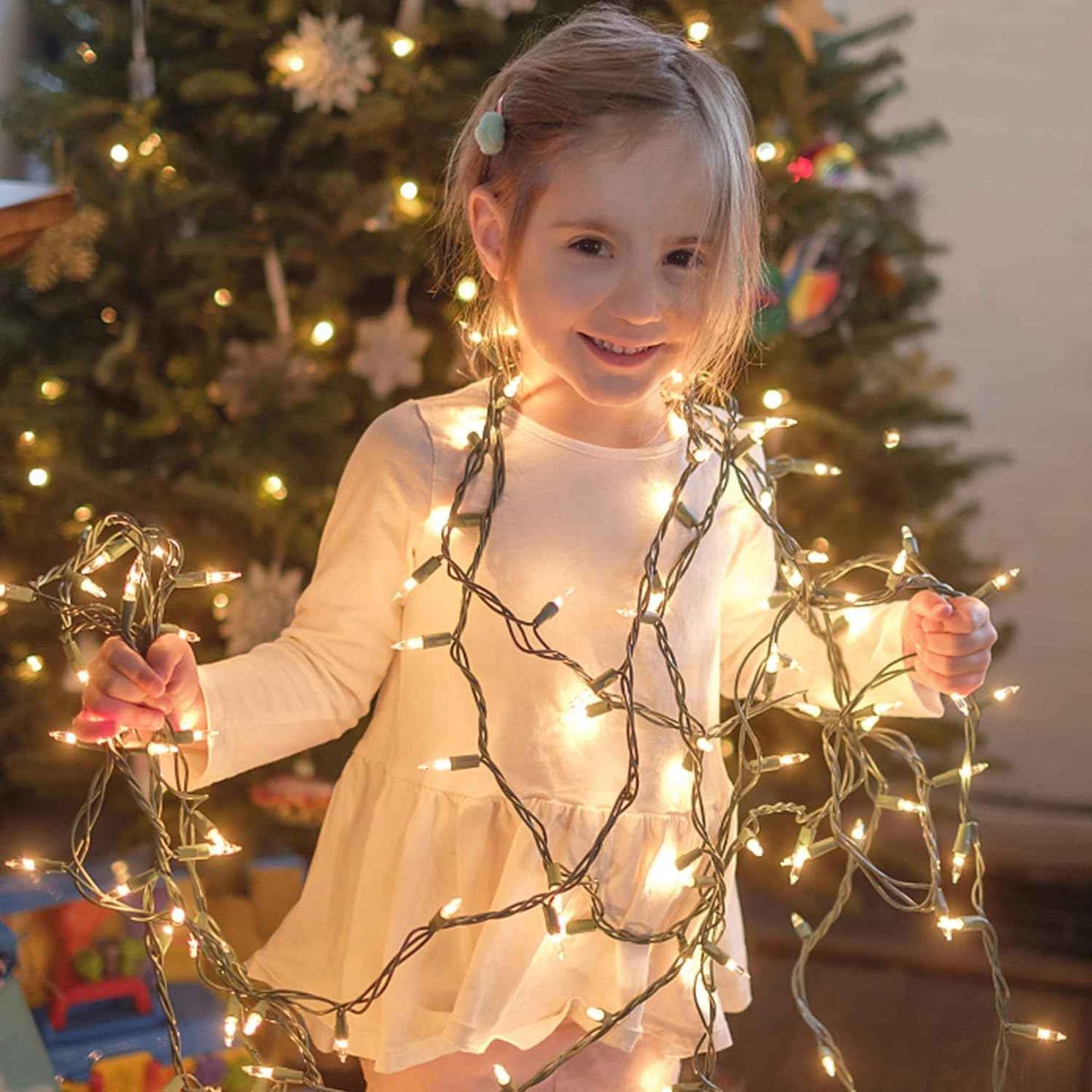 Christmas Lights, 150 Count 29 FT Christmas Mini String Lights, Green Wire Fairy Light, 120V UL Certified Connectable Xmas Tree Light for Patio, Holiday, Party, Outdoor Indoor Decoration, Warm White