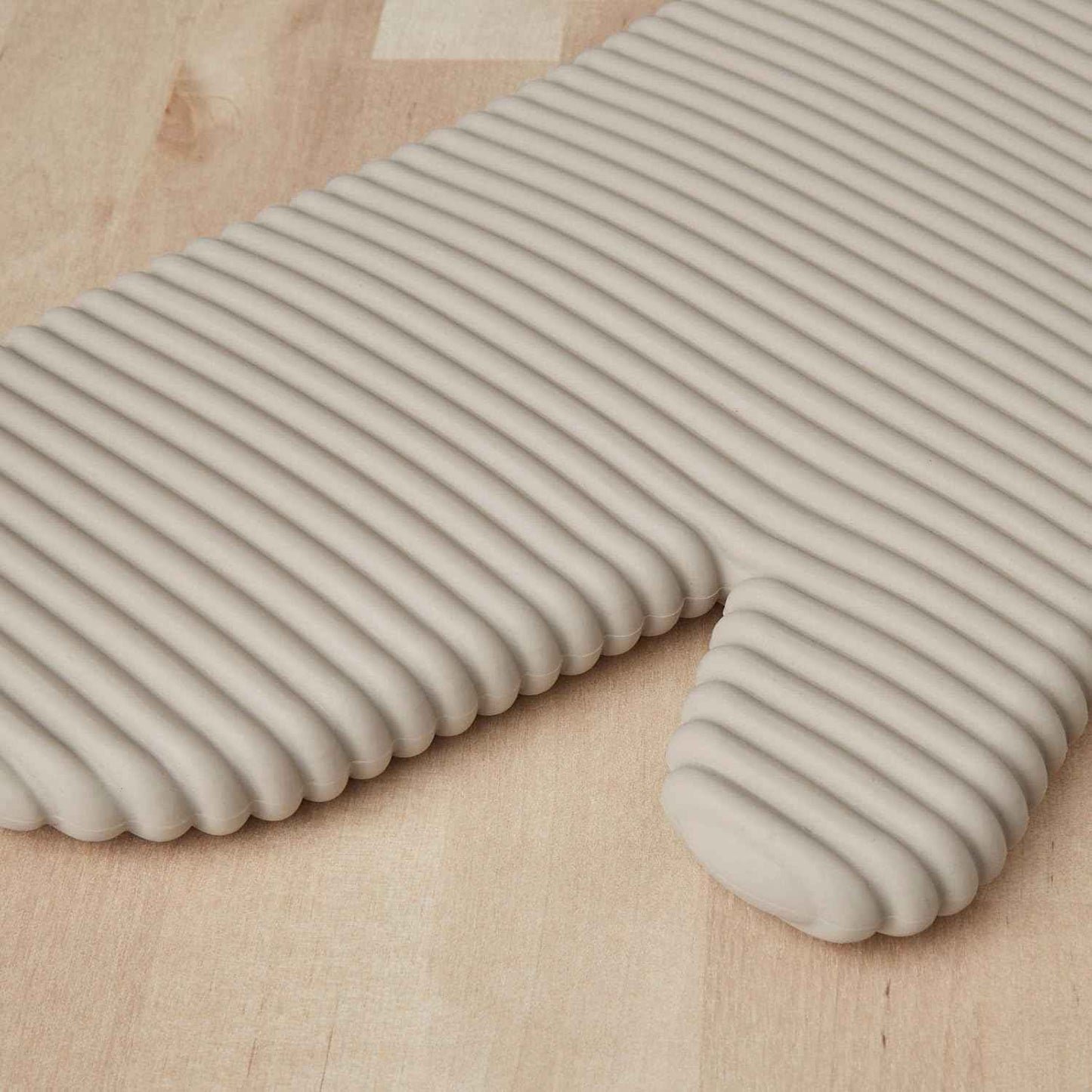 KITCHENAID Ribbed Soft Silicone Oven Mitt 2-Pack Set, 7.5"x13", Milkshake