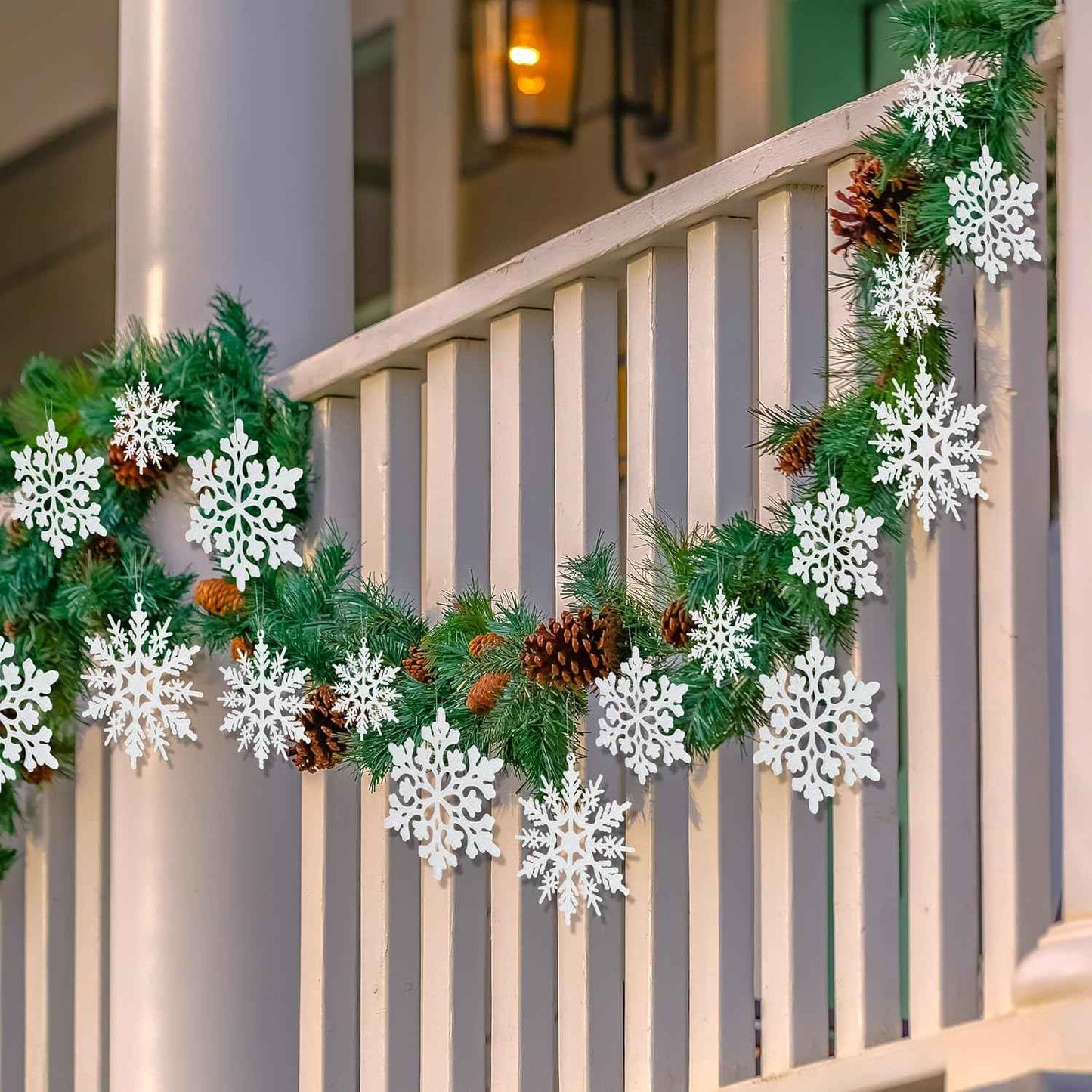 24PCS Snowflake Ornaments, Christmas White Snowflakes Tree Decorations, Plastic Glitter Snow Flakes Decorating Hanging, Xmas Tree Ornaments Indoor Ceiling Fireplace Winter Wonderland Decor