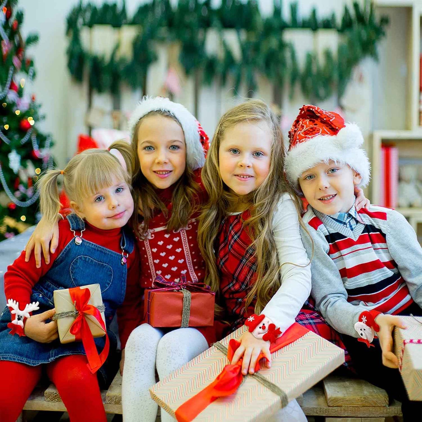 Blulu 20 Pieces Christmas Slap Bracelets Christmas Snap Bracelet Party Favors Xmas Slap Bands Include Santa Claus Snowman Reindeer Bear Xmas Decorations for Girls and Boys