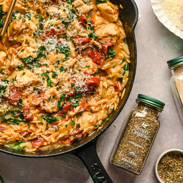 Simply Organic Oregano, 0.75 oz, Premium Organic, Earthy Taste, Mediterranean and Italian Dishes