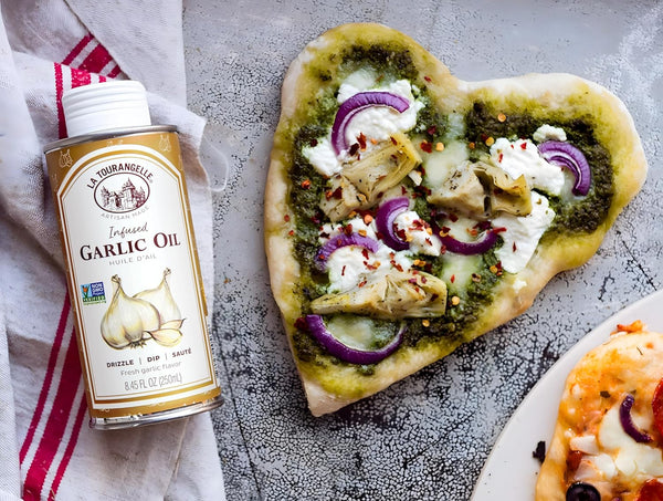 la tourangelle garlic oil high oleic oil for cooking pastas salad dressings and drizzling on popcorn 8.45 fl oz